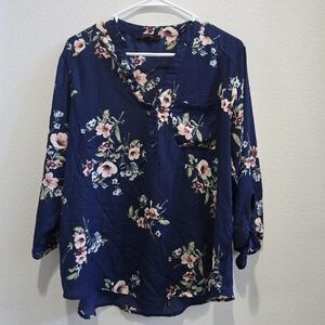 Lydelle blue floral long sleeved blouse size large